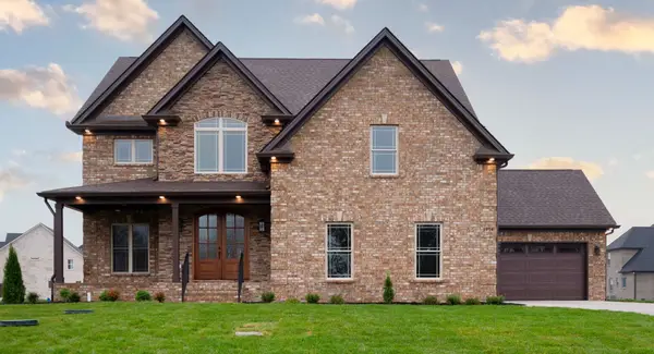 2713 Holly Springs Dr, Murfreesboro, TN 37129