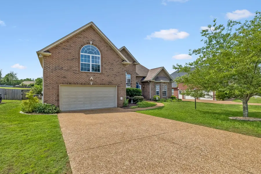 137 Normandy Dr, Mount Juliet, TN 37122 - #2
