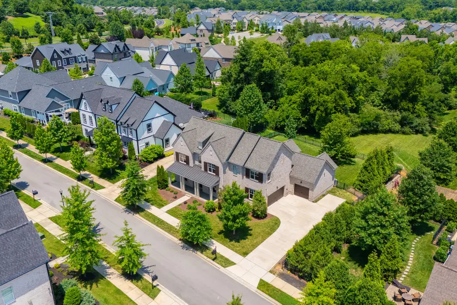 513 Central Dr, Franklin, TN 37064 - #2
