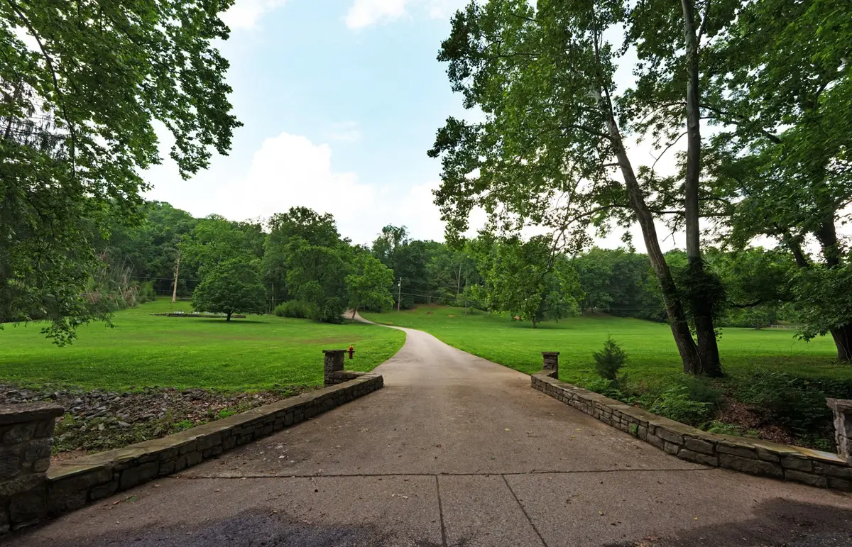 7606 Buffalo Rd, Nashville, TN 37221 - #1