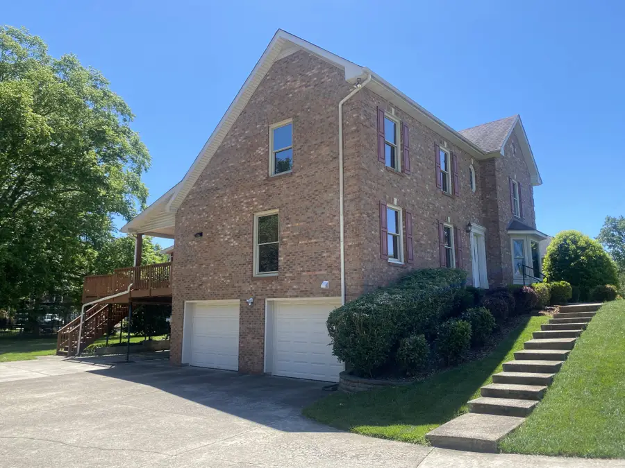 211 Chelsea Ct, Clarksville, TN 37043 - #2