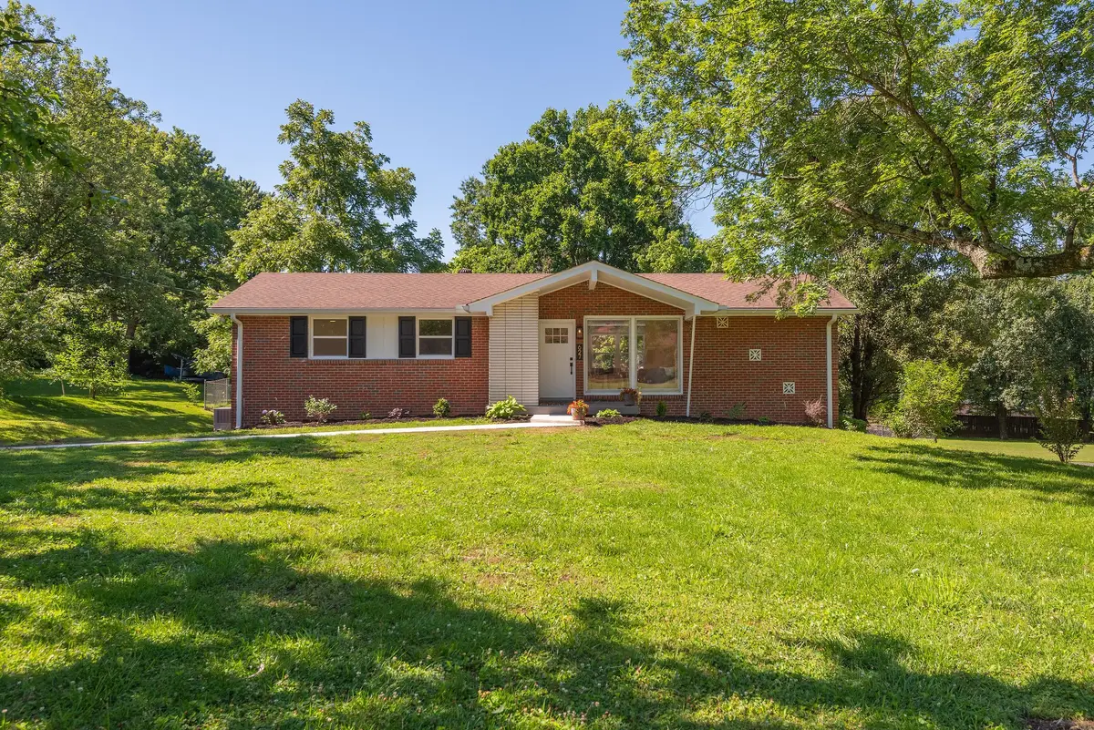 627 Woodett Dr, Nashville, TN 37211 - #1
