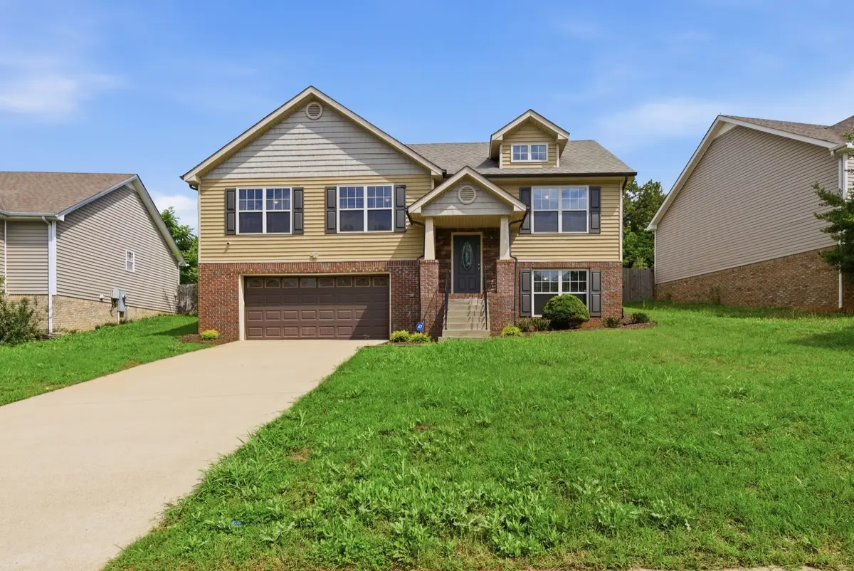 1009 Ishee Dr, Clarksville, TN 37042 - #1