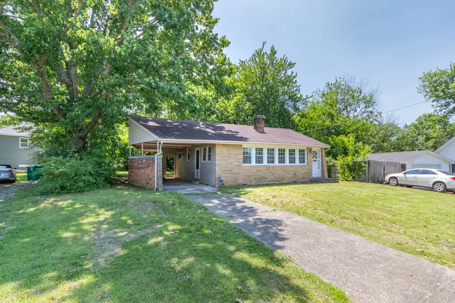 667 Franklin Ave, Lewisburg, TN 37091 - #2