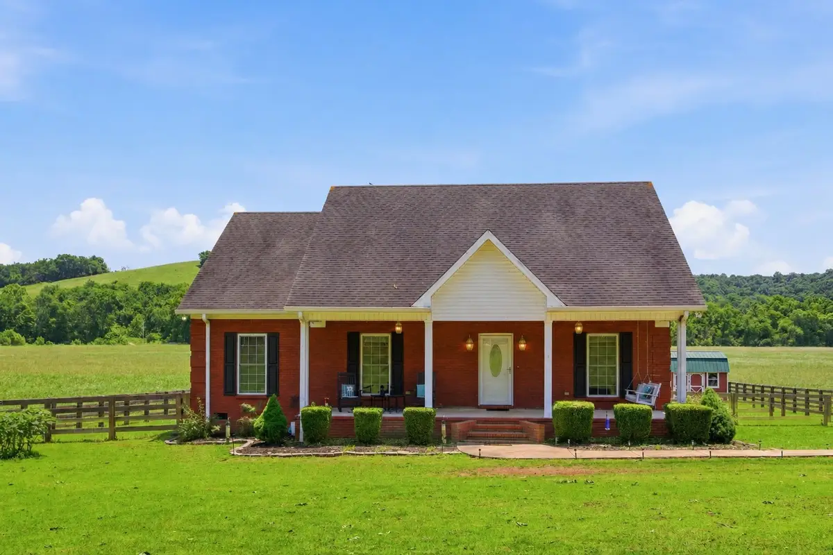 2590 Cornersville Rd, Lynnville, TN 38472 - #1