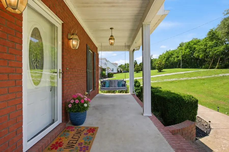 2590 Cornersville Rd, Lynnville, TN 38472 - #2