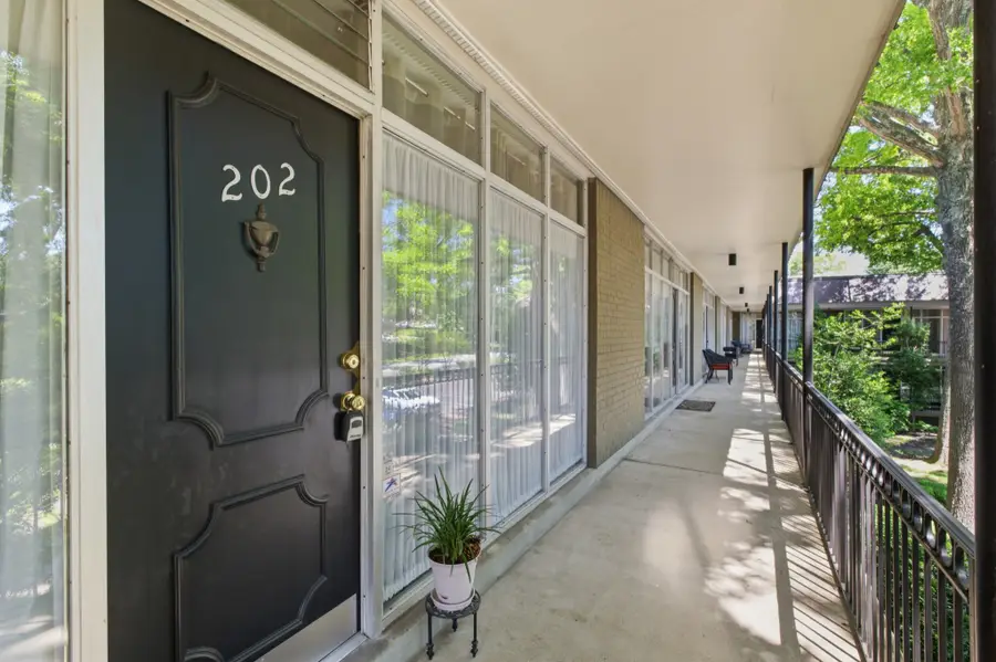 3909 Whitland Ave #202, Nashville, TN 37205 - #2