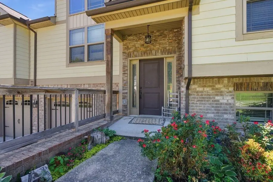 9023 Wood Dale Lane #202, Hixson, TN 37343 - #3