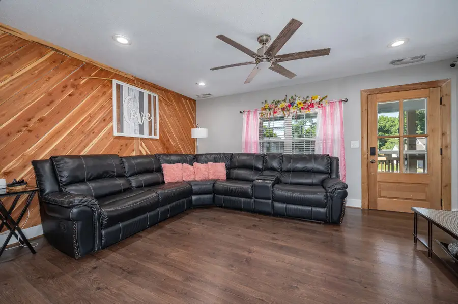 925 Chickasaw Ave, Nashville, TN 37207 - #3