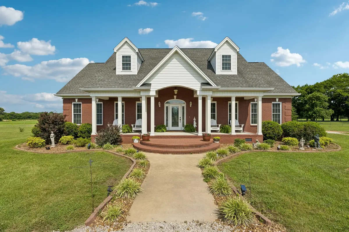 4294 Trousdale Ln, Columbia, TN 38401 - #1
