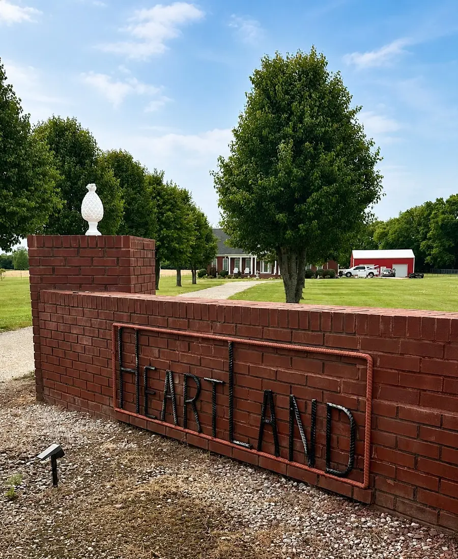 4294 Trousdale Ln, Columbia, TN 38401 - #2