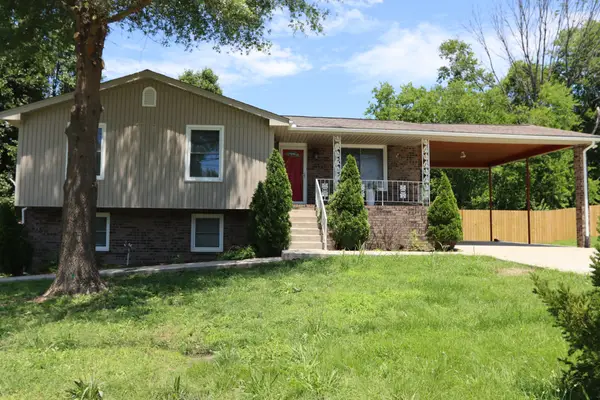 3864 Lunn Dr, Nashville, TN 37218