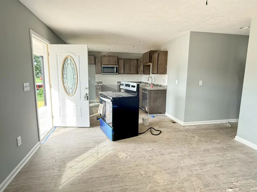 305 W Coffee St, Tullahoma, TN 37388 - #3