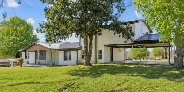 405 Fairfield Rd, Bethpage, TN 37022