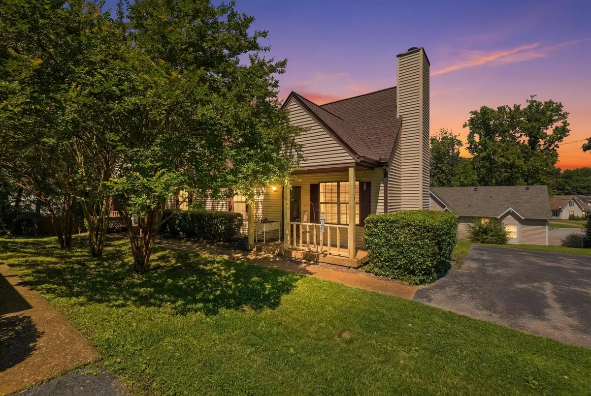 3201 E Lake Dr, Nashville, TN 37214 - #1