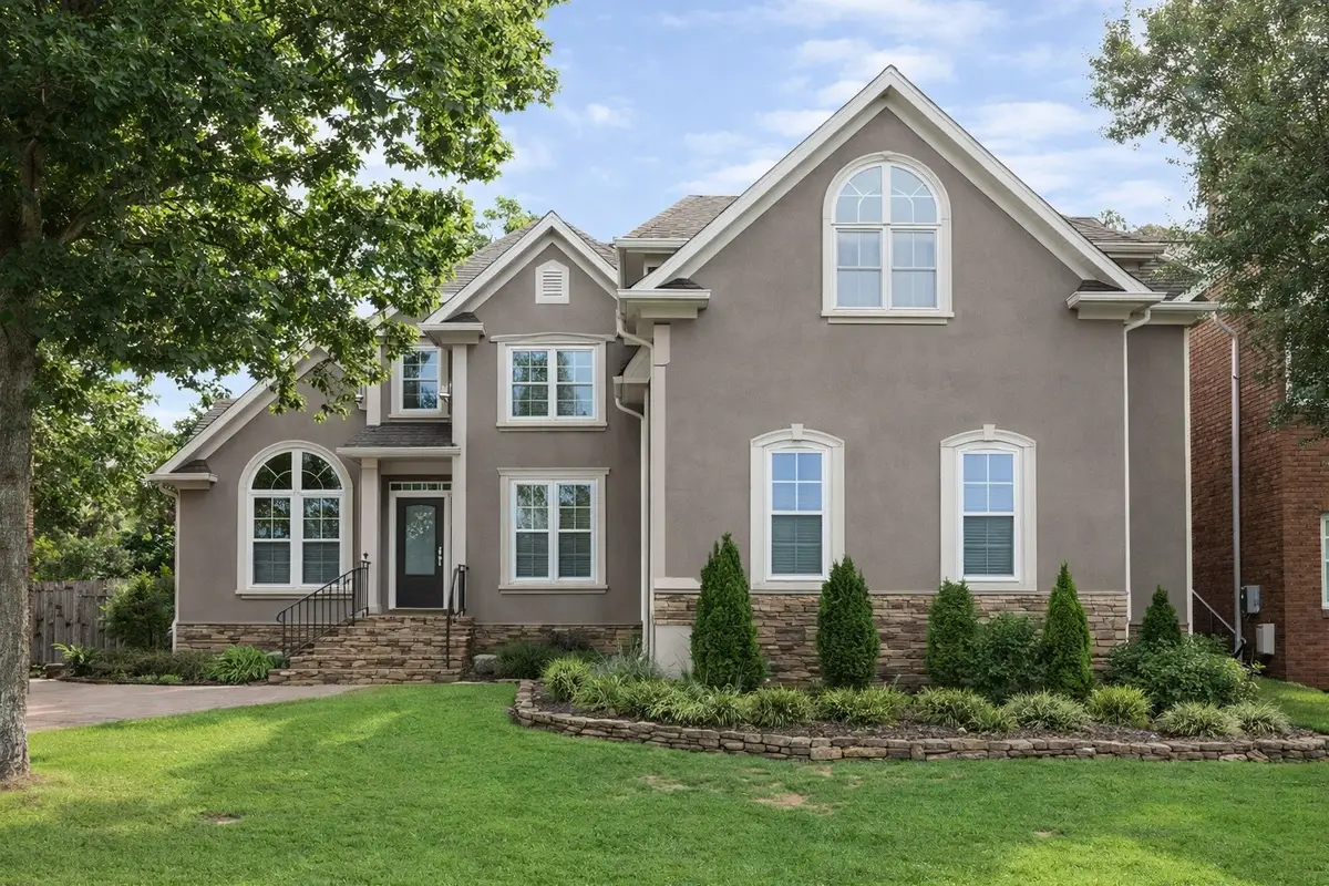 512 Crofton Park Ln, Franklin, TN 37069 - #1