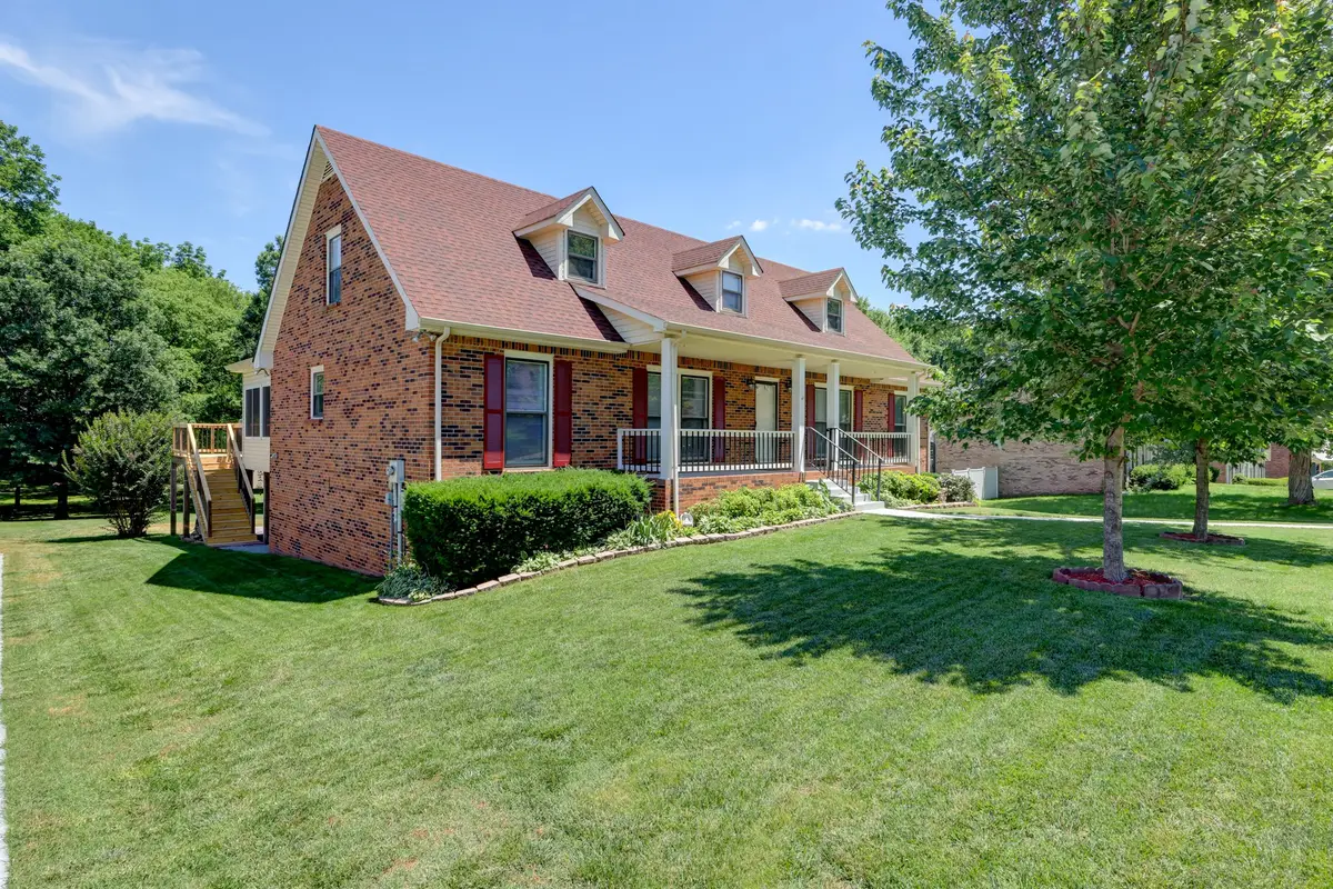 1030 Hillshire Dr, Clarksville, TN 37043 - #1