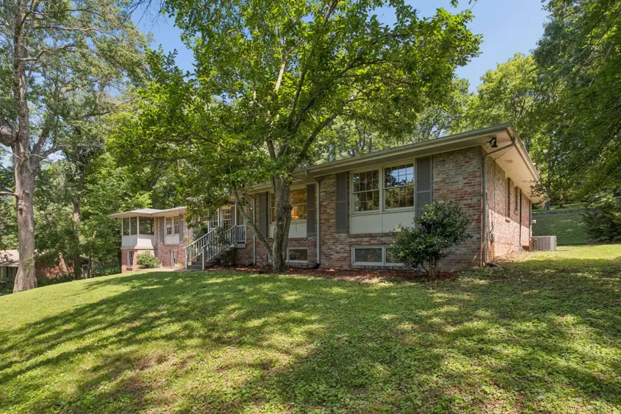 5732 Knob Rd, Nashville, TN 37209 - #2