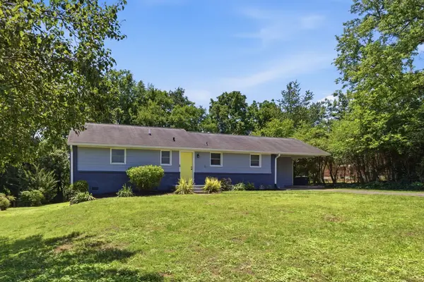 2525 Woodberry Dr, Nashville, TN 37214