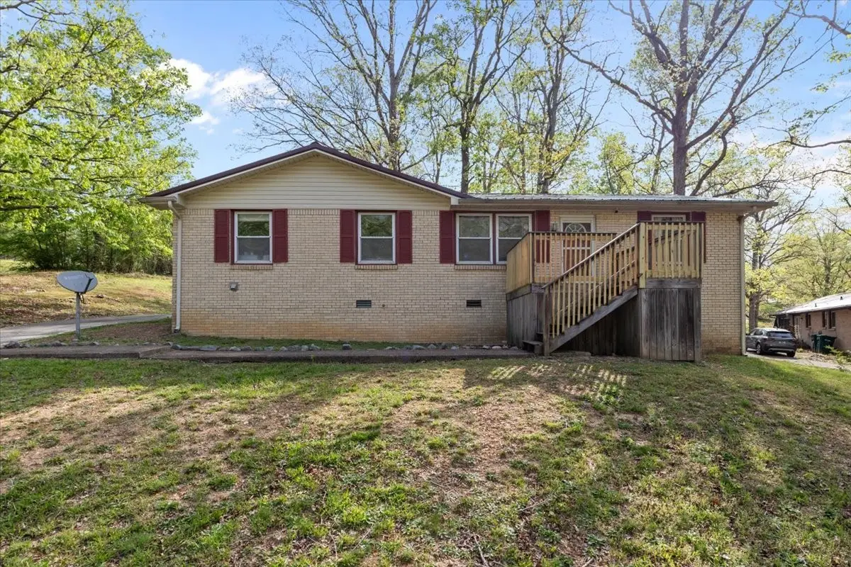 111 Bern St, Waverly, TN 37185 - #1