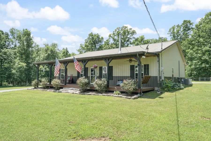 1150 Old Blacktop Rd, Mc Ewen, TN 37101 - #3