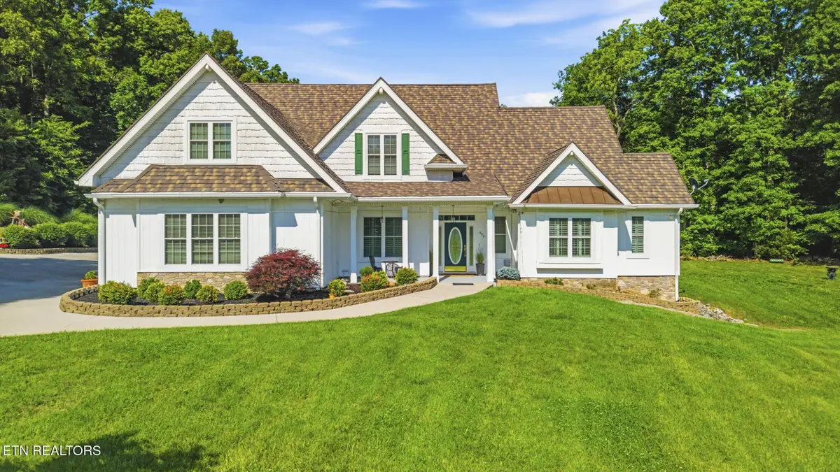 824 Midway Rd, Strawberry Plains, TN 37871 - #1