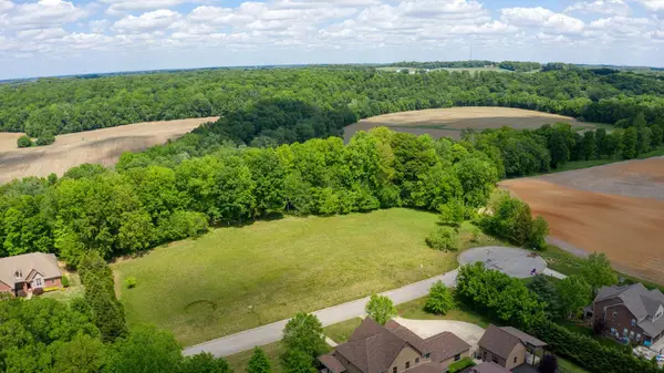 24 Port Royal Estate, Adams, TN 37010
