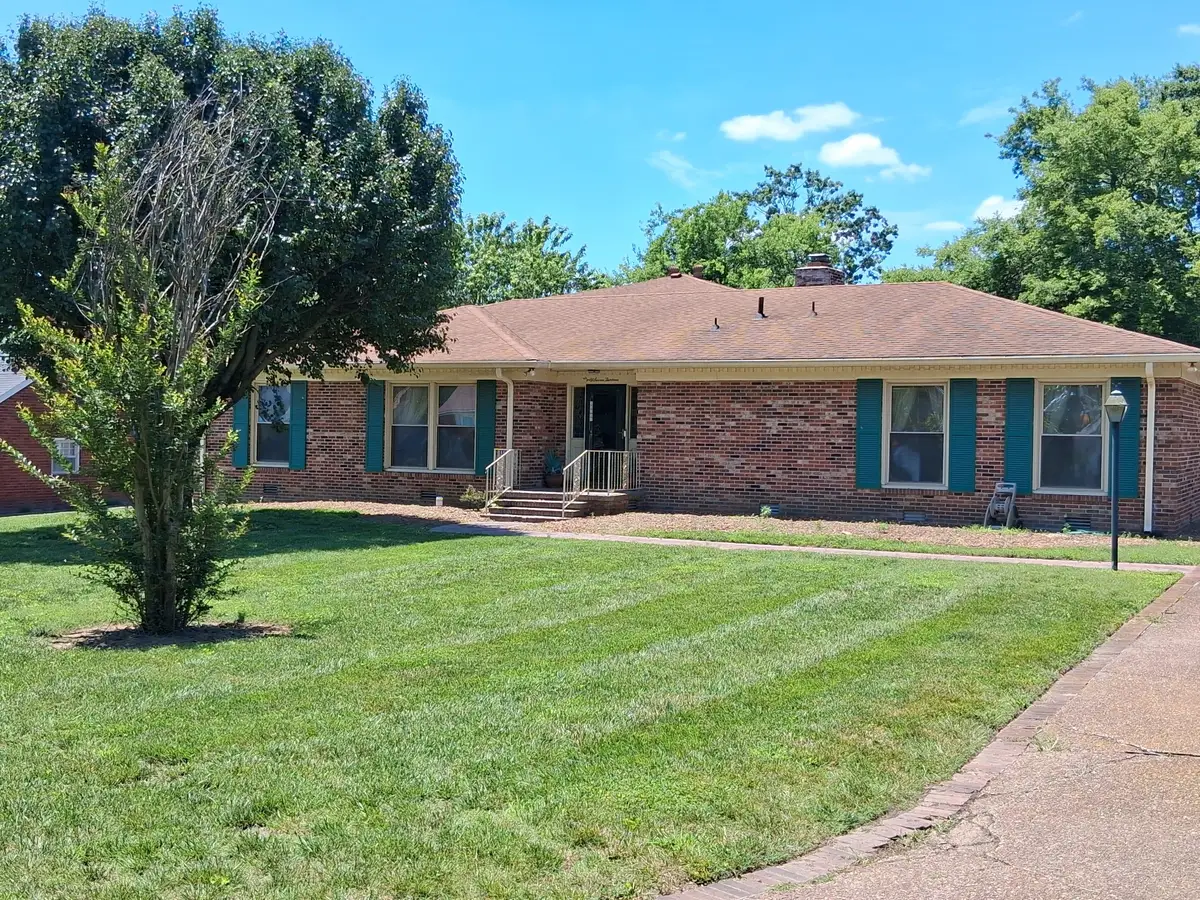 4713 Log Cabin Rd, Nashville, TN 37216 - #1