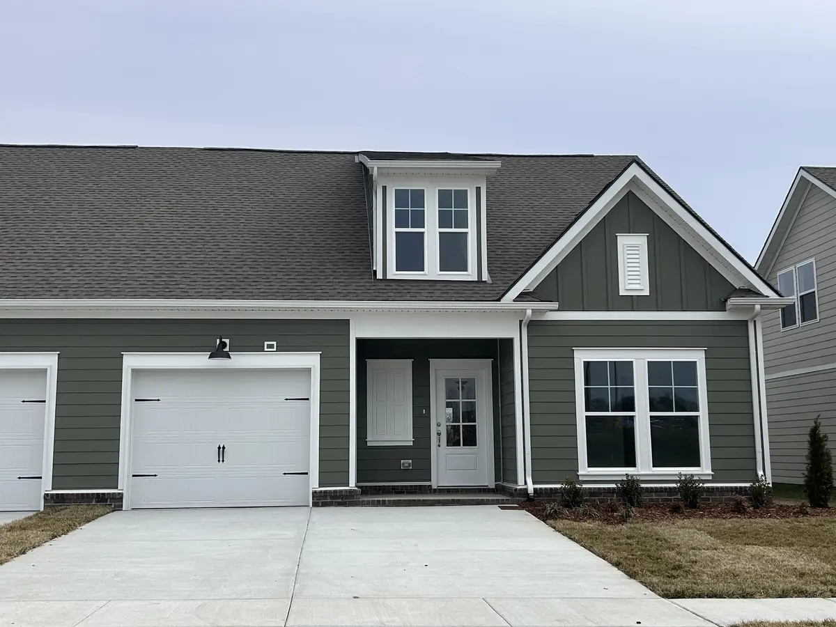 5107 Pace Park Cir, Columbia, TN 38401 - #1
