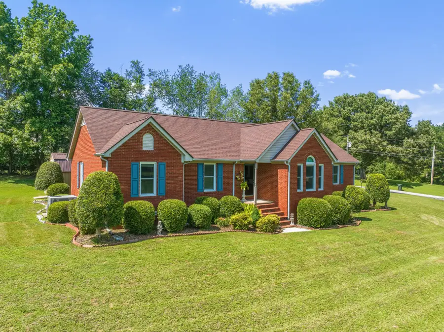33 Hillview Dr, Hollow Rock, TN 38342 - #3