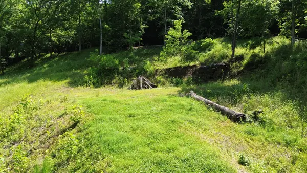 11 Bay Dr, Lancaster, TN 38569
