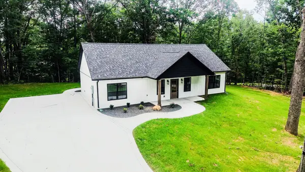 352 Pulley St, Erin, TN 37061
