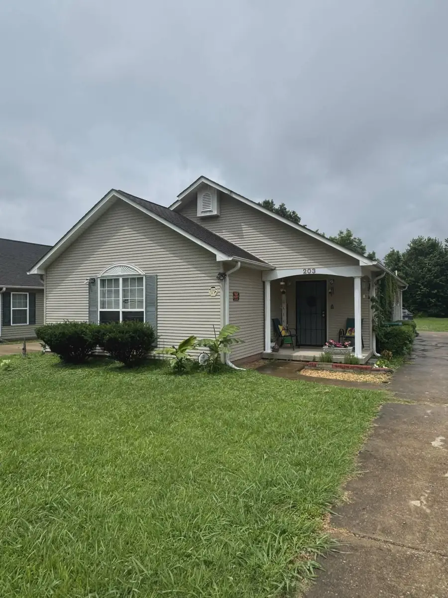 203 Phillips St, Jackson, TN 38301 - #2