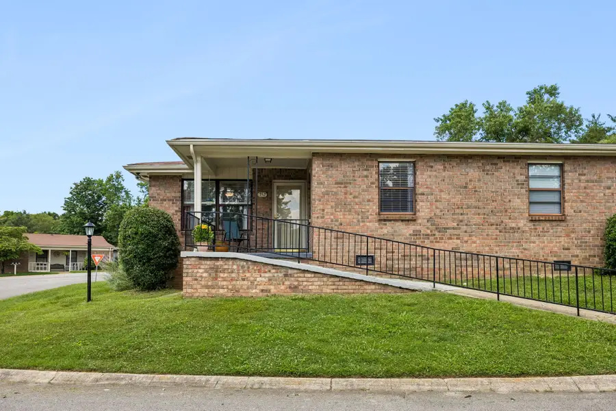 352 Deer Lake Dr, Nashville, TN 37221 - #2