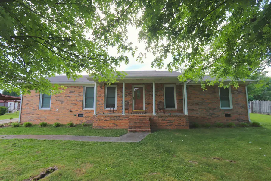 911 Parkway Dr, Smithville, TN 37166 - #2