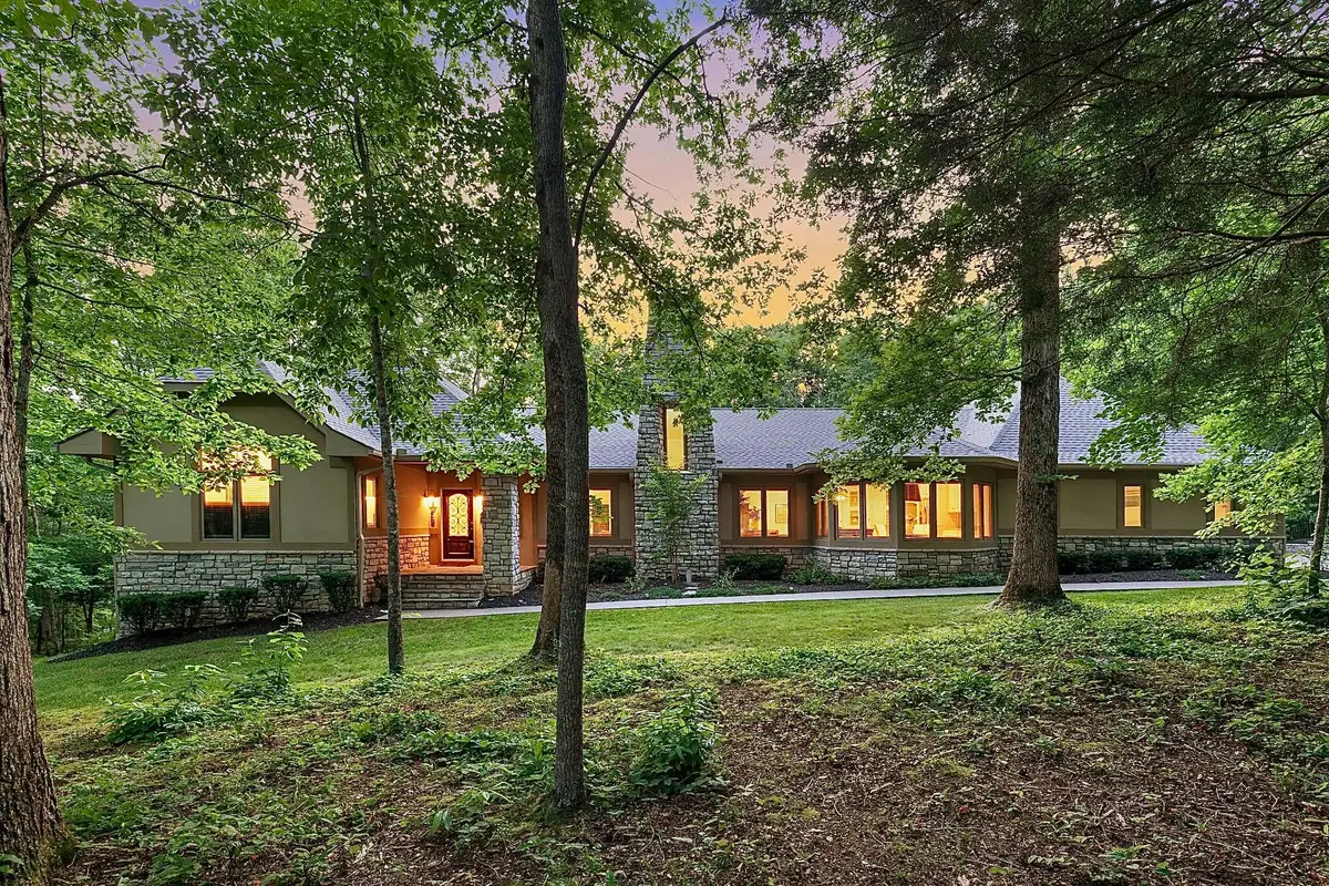 1003 Champion Hills Dr, Kingston Springs, TN 37082 - #1