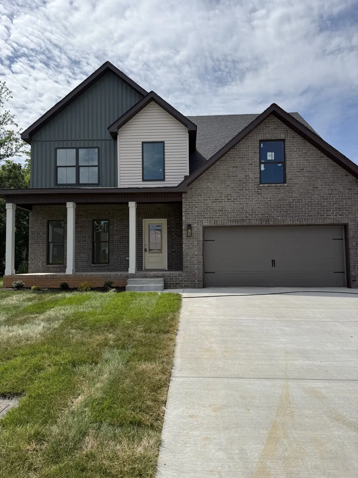 3012 Timberdale Dr, Clarksville, TN 37042 - #1