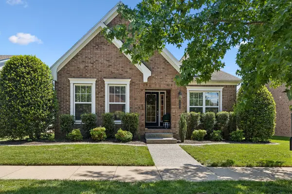 5003 Clover Meadows Dr, Franklin, TN 37067