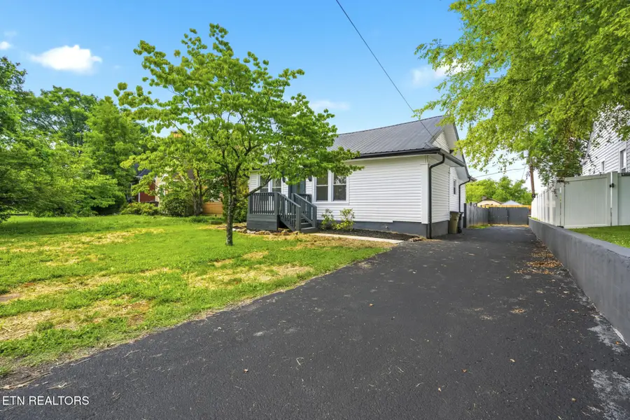 3317 Monmouth St, Knoxville, TN 37917 - #3