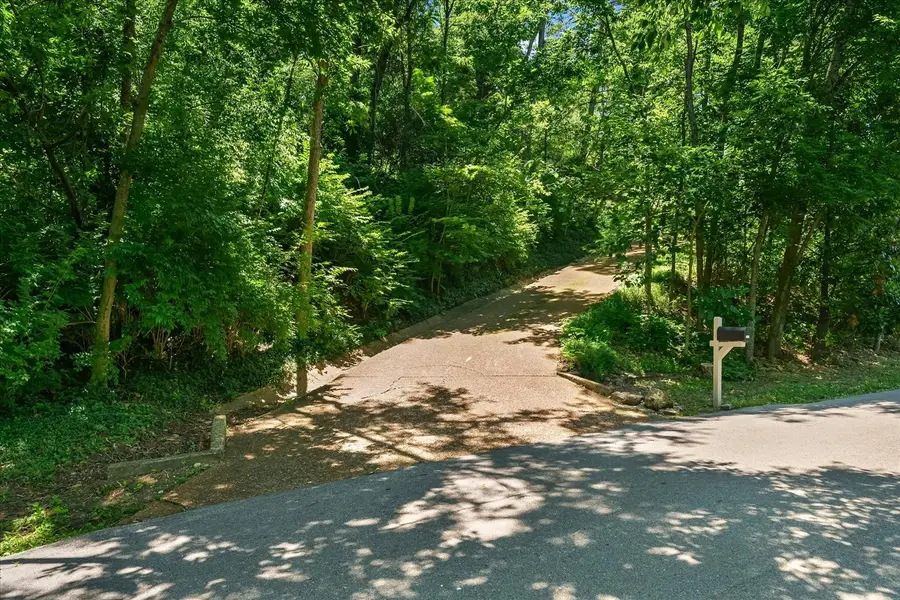1102 Brentwood Ln, Brentwood, TN 37027 - #2