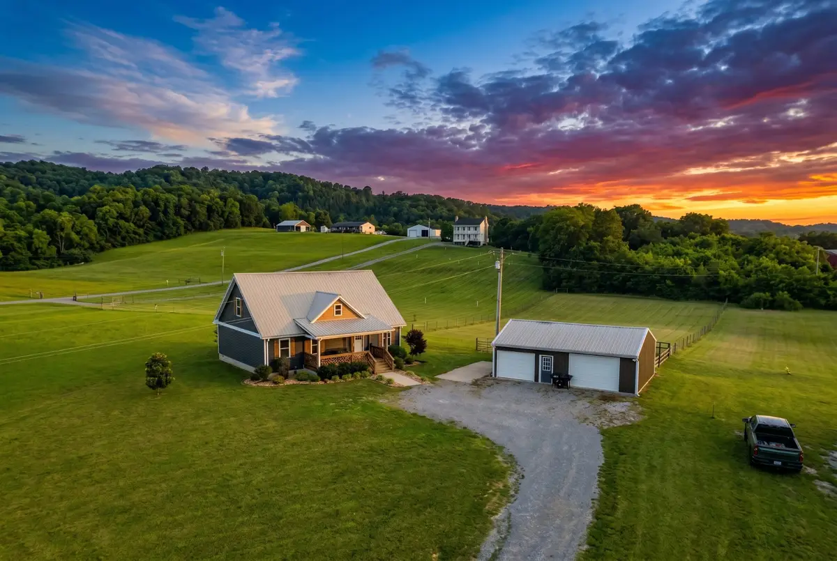 425 Hickman Rd, Liberty, TN 37095 - #1