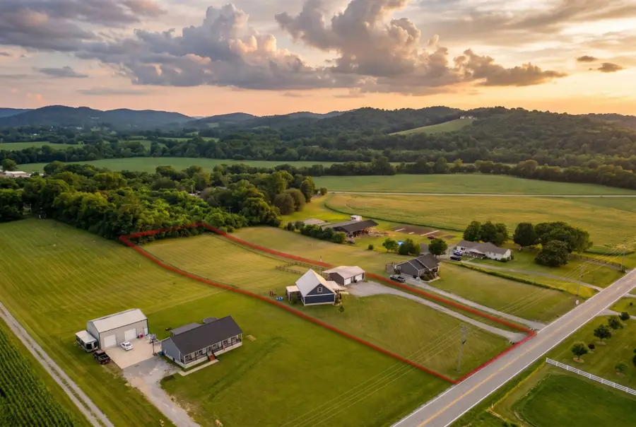 425 Hickman Rd, Liberty, TN 37095 - #3