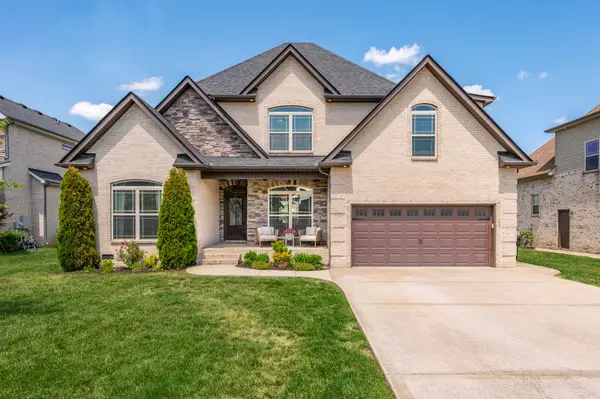 5033 Lady Thatcher Dr, Murfreesboro, TN 37129