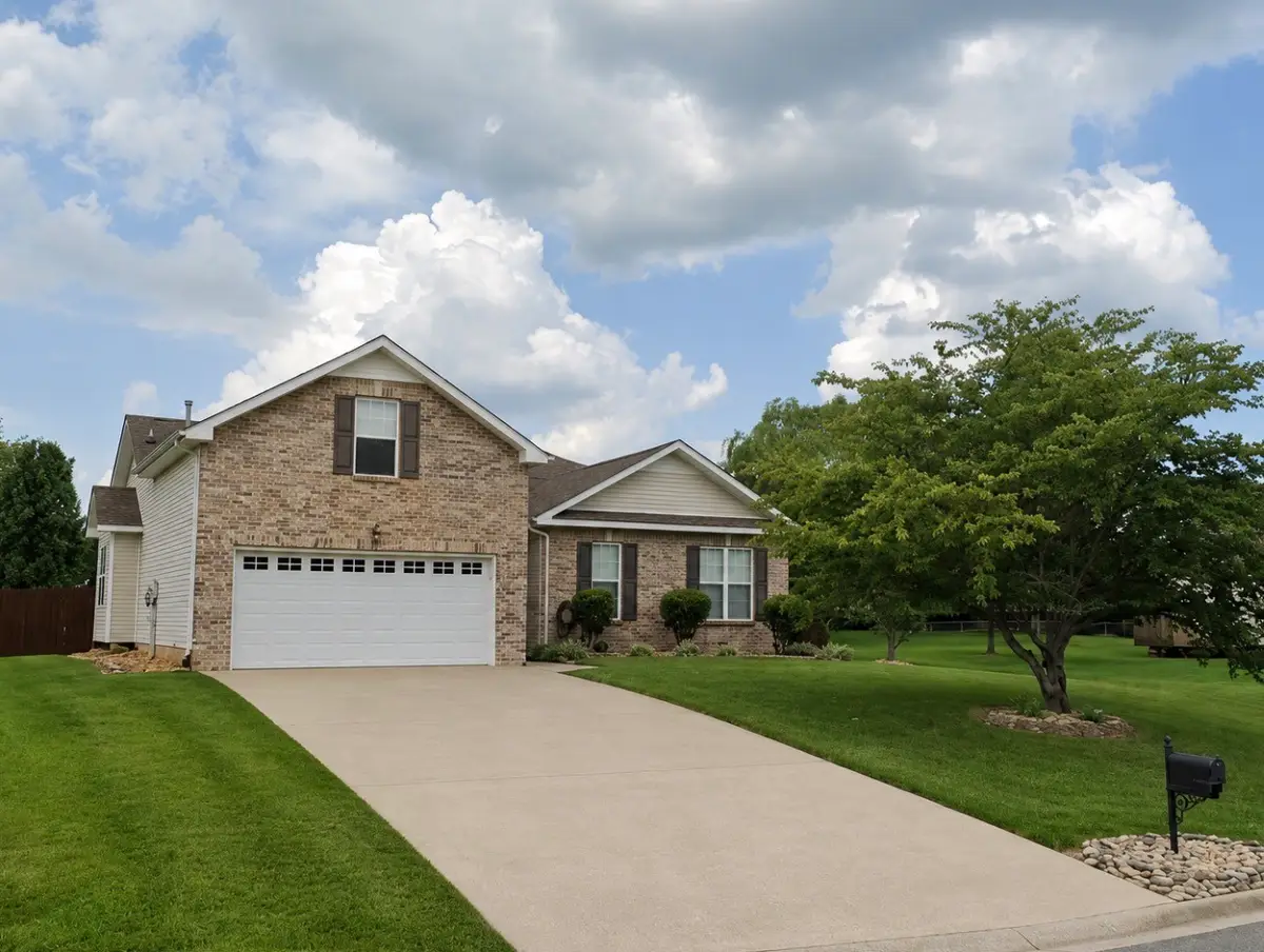 3387 Poplar Hl, Clarksville, TN 37043 - #1