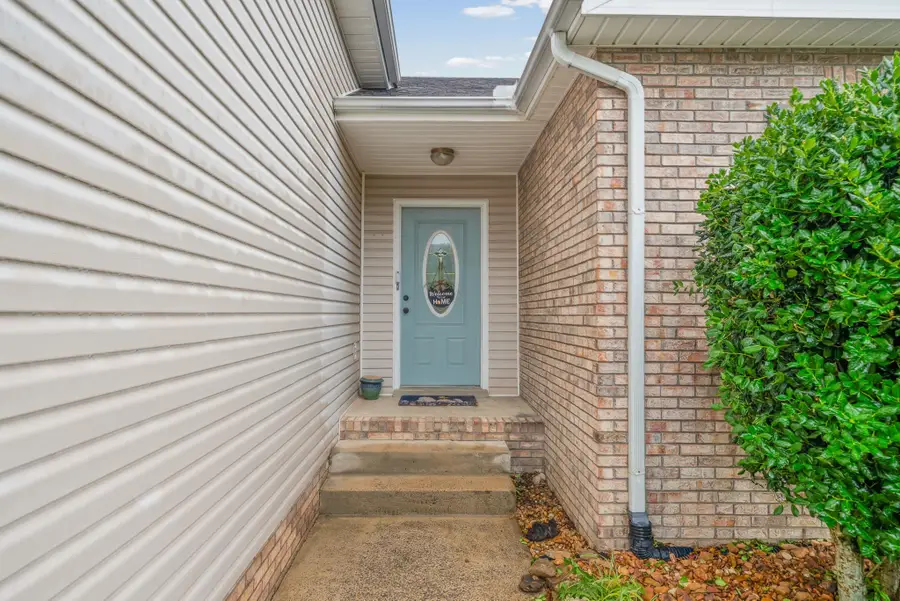 3387 Poplar Hl, Clarksville, TN 37043 - #3