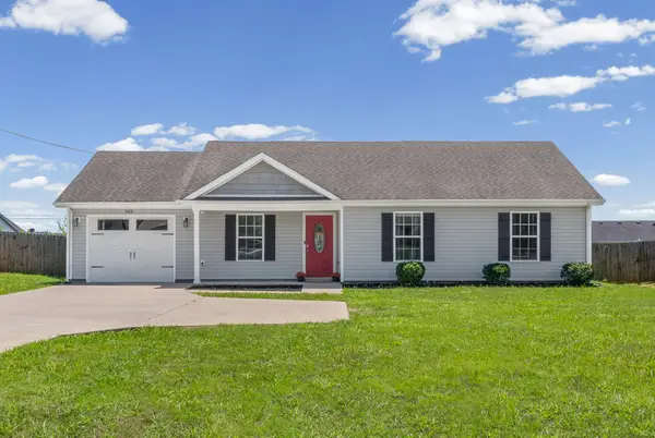 949 Hugh Hunter Rd, Oak Grove, KY 42262