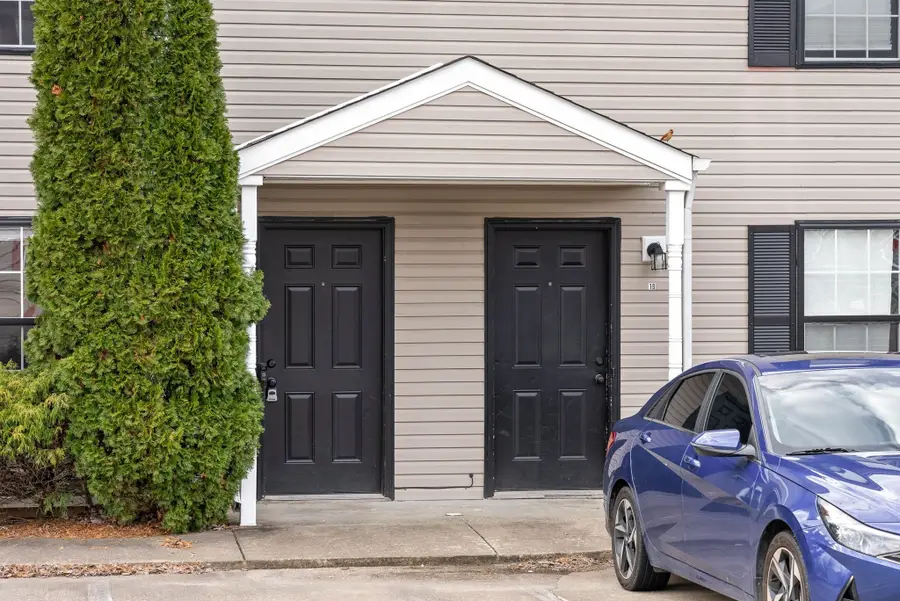 248 Executive Ave, Clarksville, TN 37042 - #2