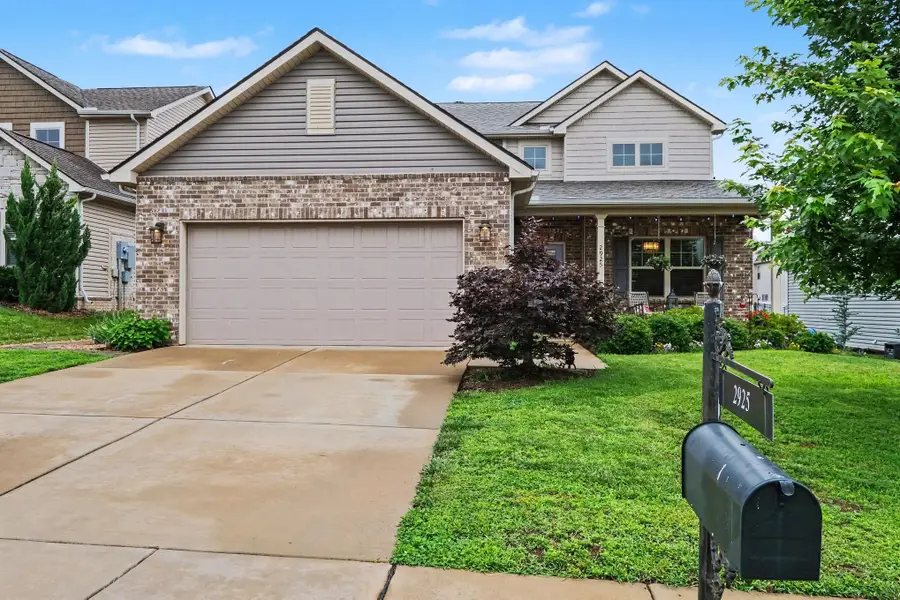 2925 Hen Brook Dr, Columbia, TN 38401 - #2