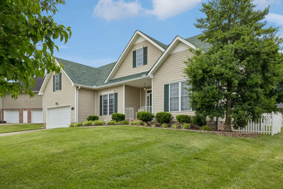 632 Clydesdale Ct, Clarksville, TN 37043 - #1