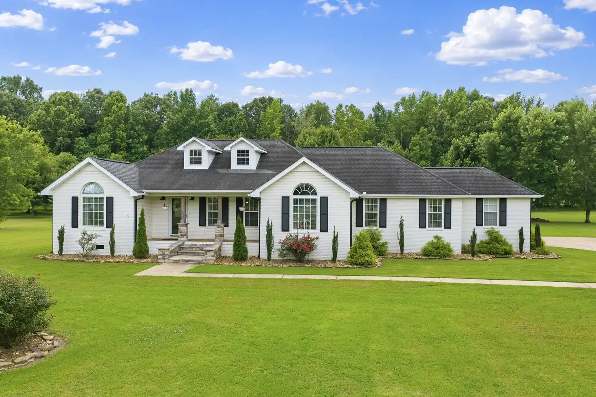 159 Channing Cv, Lexington, TN 38351 - #1
